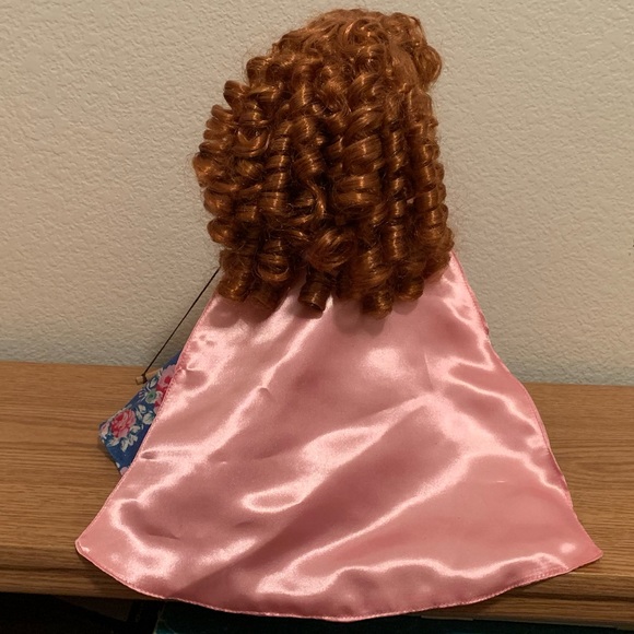 Merida Precious Moments Doll Limited Release Once Upon A Time 2018 Dress and Bow - Picture 7 of 10